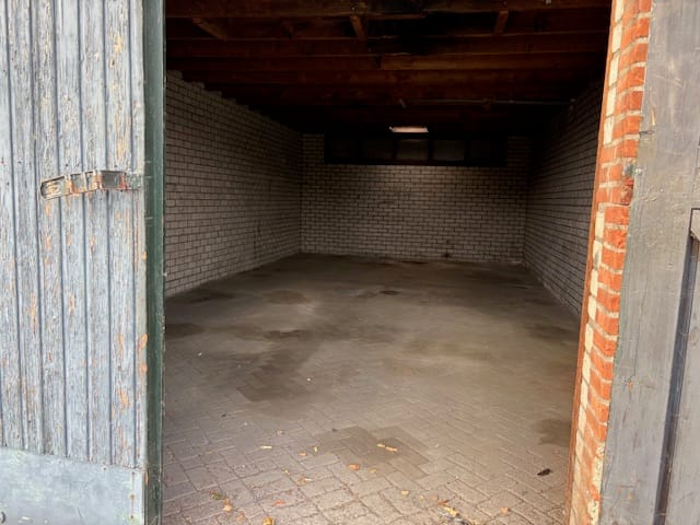 View photo 5 of Floreffestraat 7