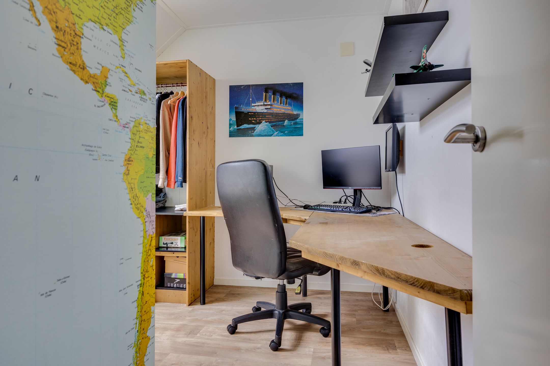 Photo 21 of Oranjestraat 24-C