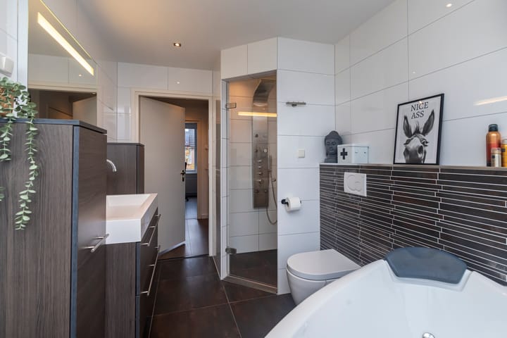 Photo 3 of Beelstraat 92