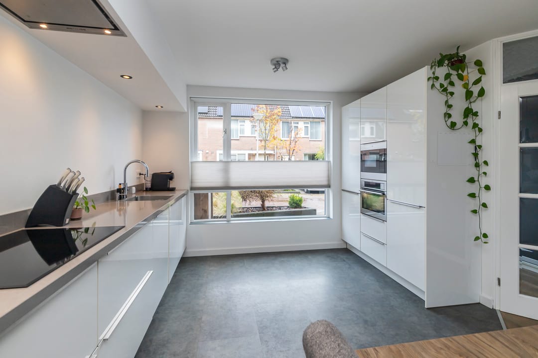 Photo 8 of Beelstraat 92