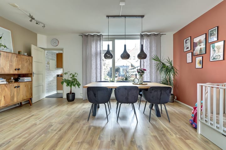 Photo 8 of Wilhelminastraat 8