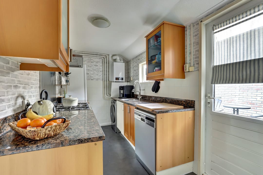 Photo 13 of Wilhelminastraat 8