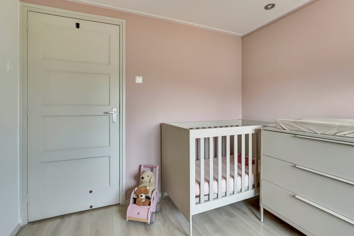 Photo 18 of Wilhelminastraat 8