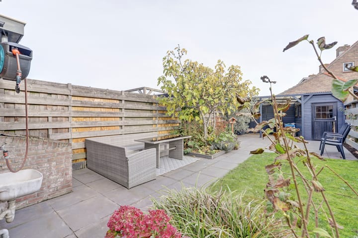 Photo 23 of Wilhelminastraat 8