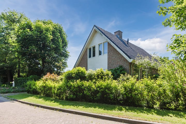 Photo 3 of Esdoornhof 2-B