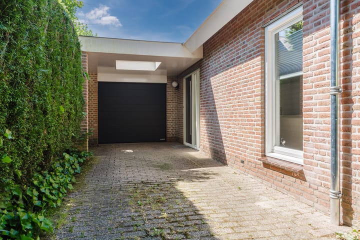 Foto 7 van Esdoornhof 2-B