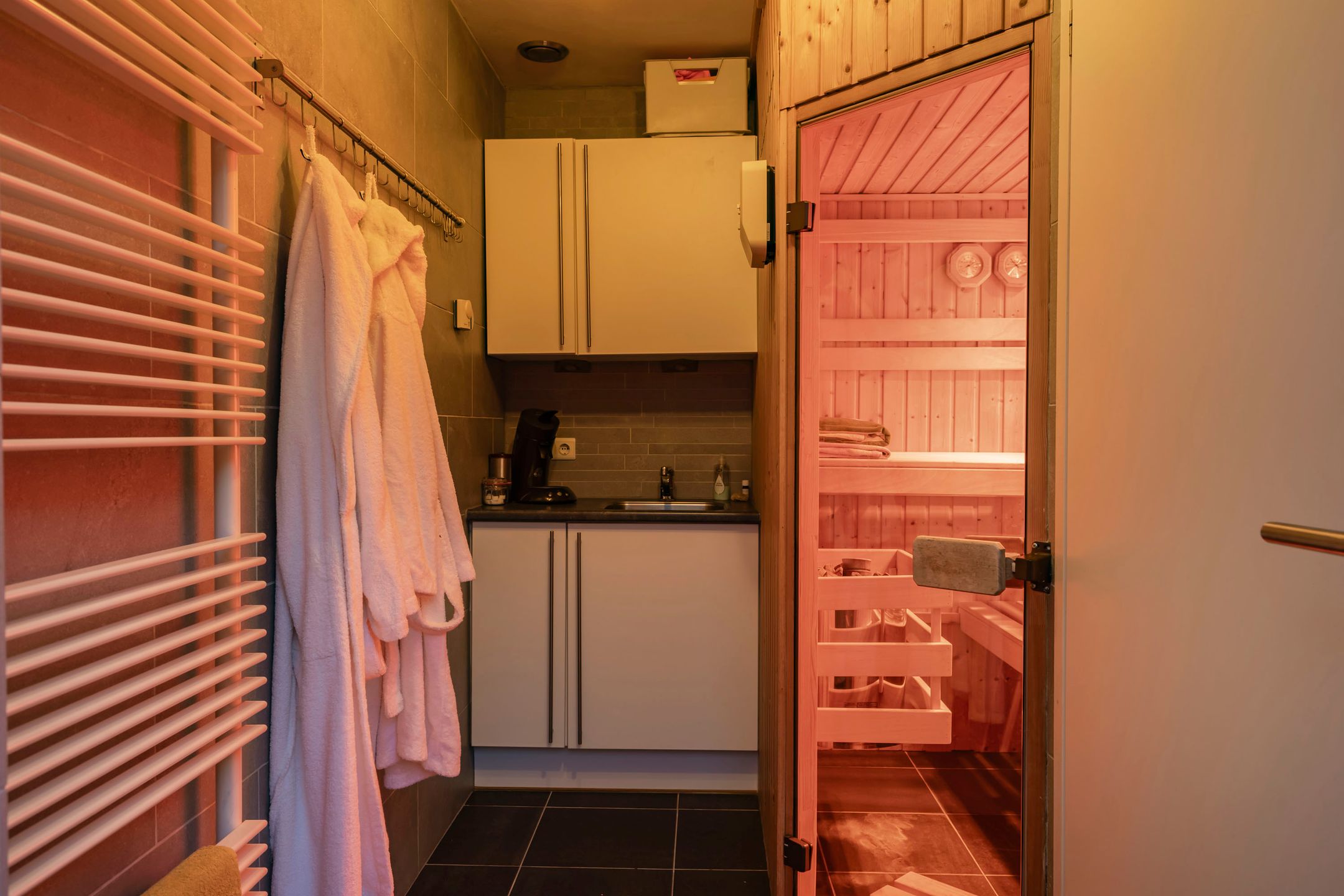 Foto 42 van Bas Dongen 7