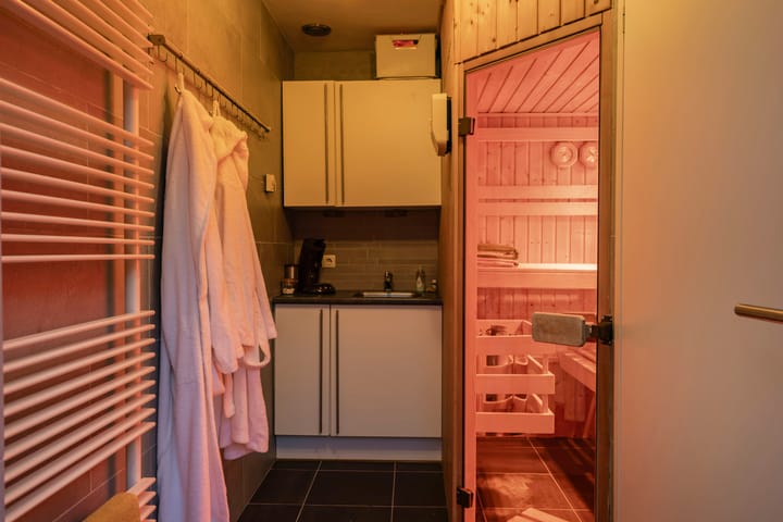 Photo 42 of Bas Dongen 7