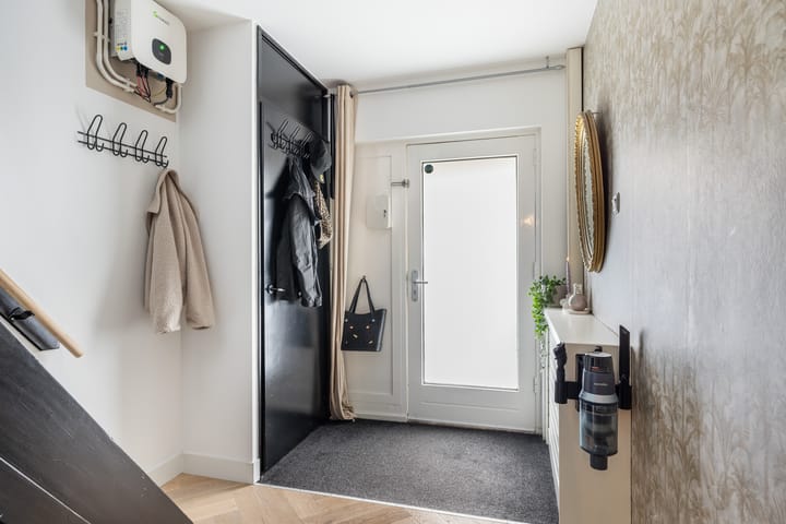 Photo 12 of Van der Duyn van Maasdamplantsoen 9