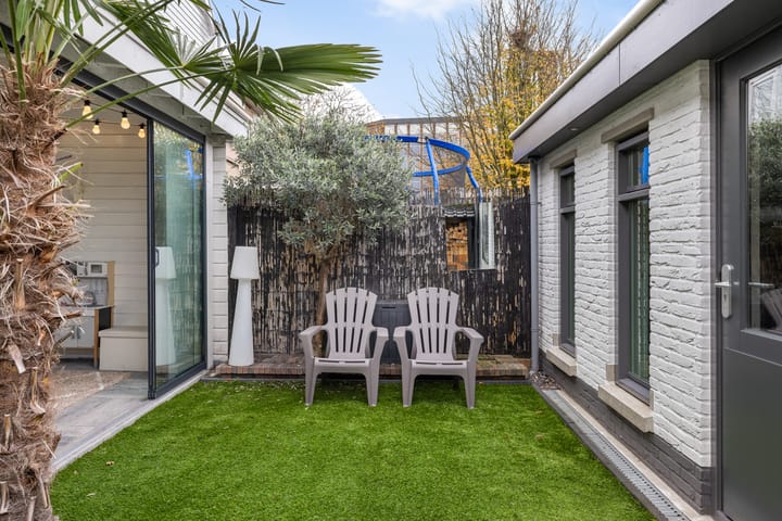 Photo 25 of Van der Duyn van Maasdamplantsoen 9