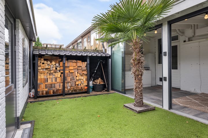 Photo 26 of Van der Duyn van Maasdamplantsoen 9