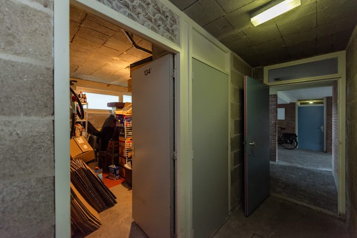 Foto 28 van Van Uvenweg 134-I