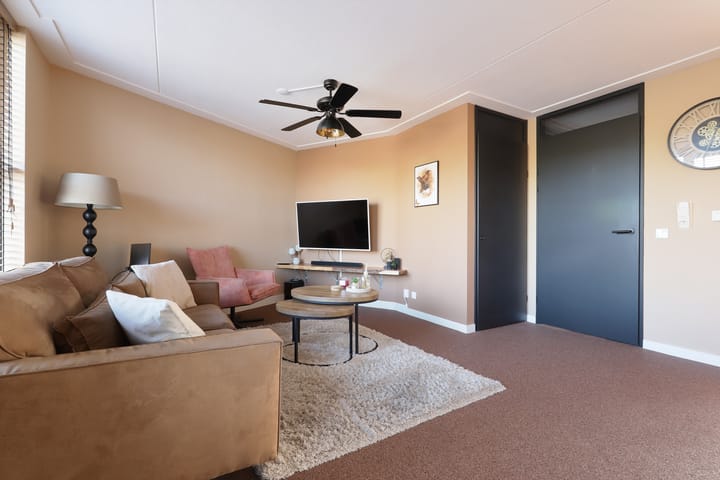 Foto 11 van Kerkplein 110