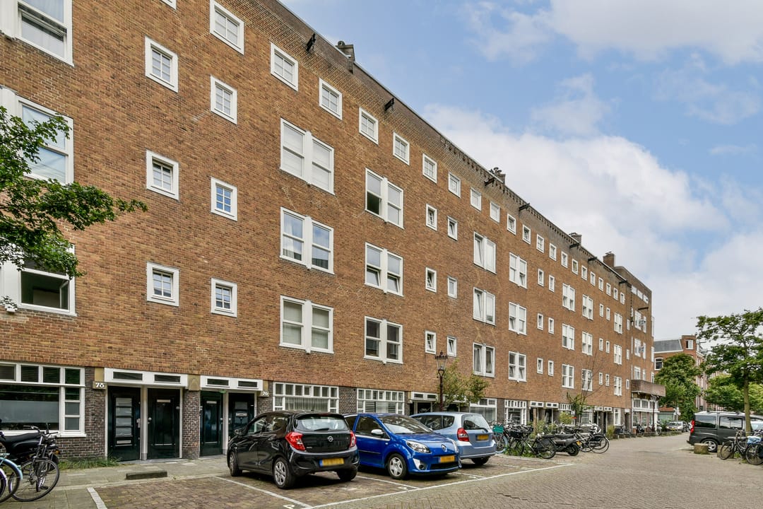 Photo 2 of Van Bossestraat 74-4