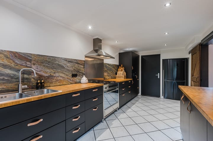 Photo 3 of Zuidzijde 95