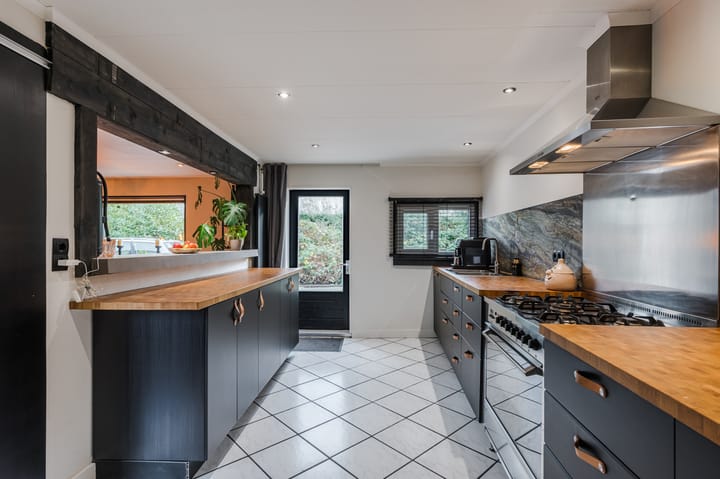 Photo 17 of Zuidzijde 95