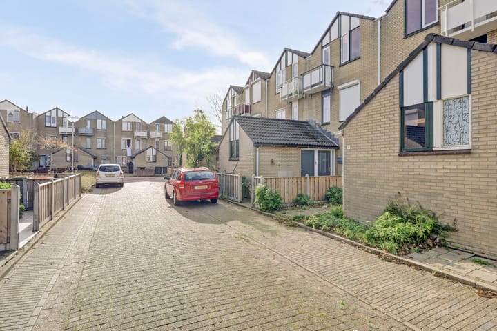 Photo 2 of Lunenburg 18