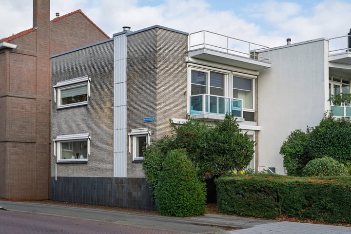 Photo 2 of Bickerstraat 18