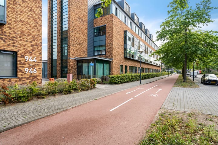 Photo 11 of Fascinatio Boulevard 886-J