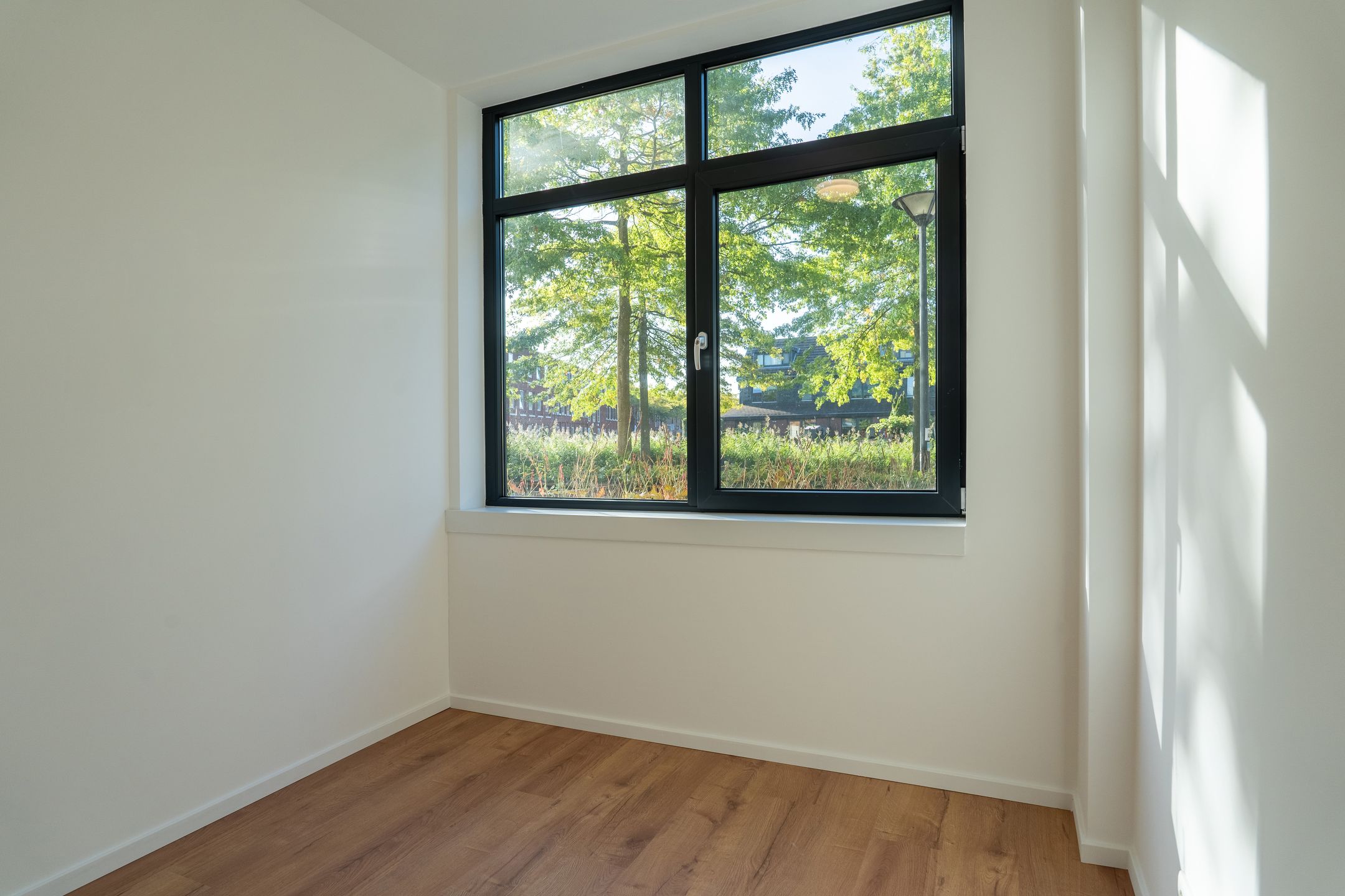 Photo 24 of Fascinatio Boulevard 886-J