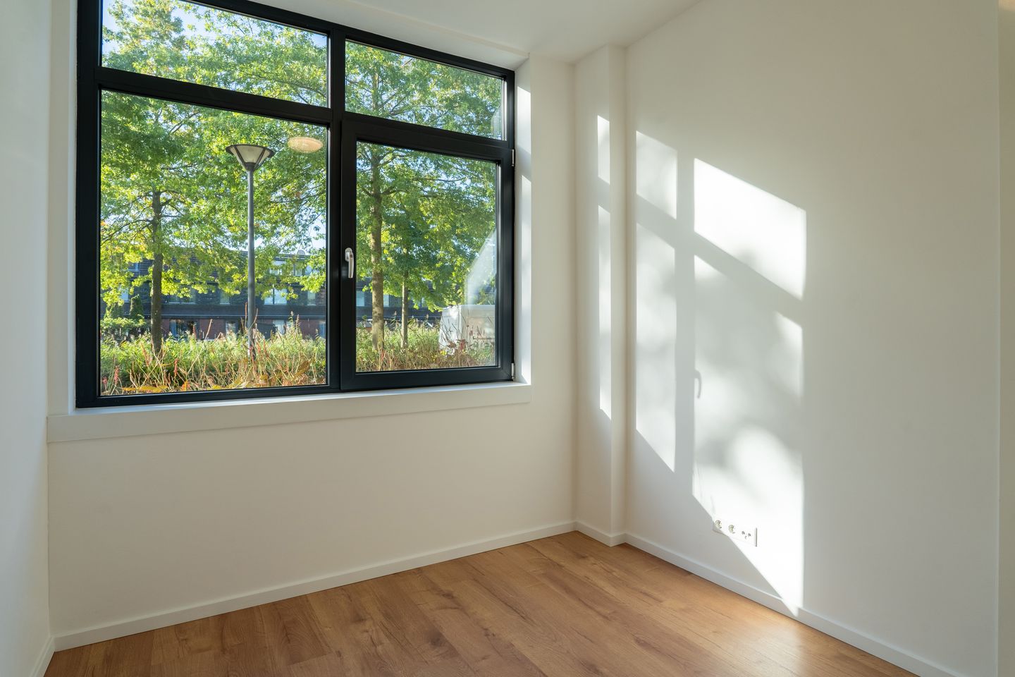 Photo 25 of Fascinatio Boulevard 886-J