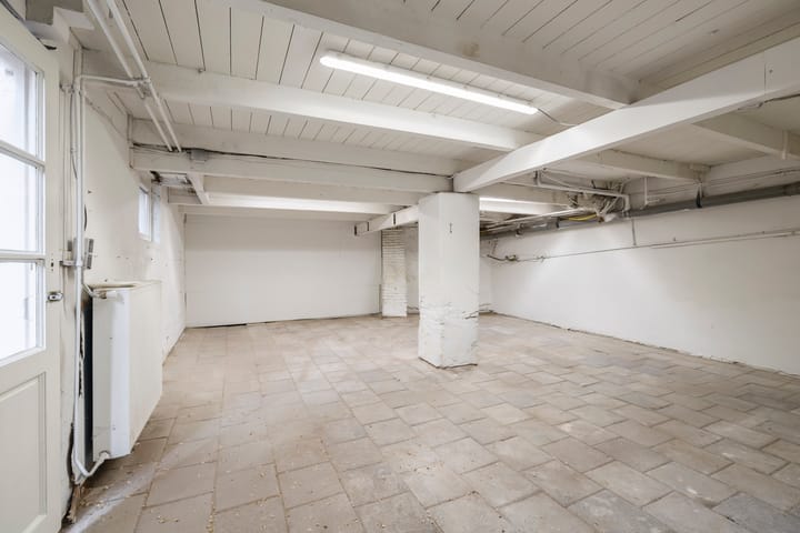 Photo 37 of Czarinastraat 38