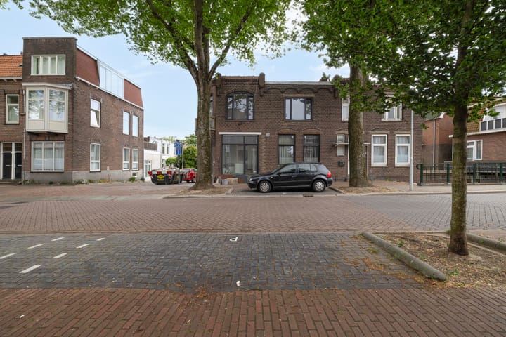 Photo 43 of Czarinastraat 38