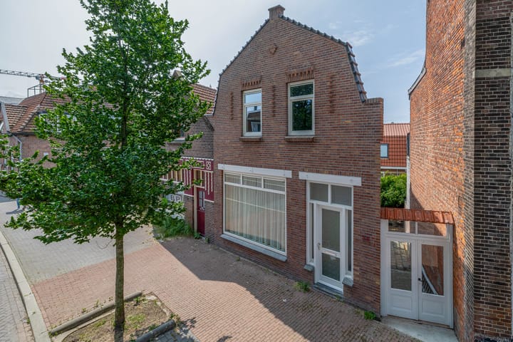 Photo 60 of Czarinastraat 38