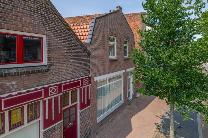 Photo 61 of Czarinastraat 38