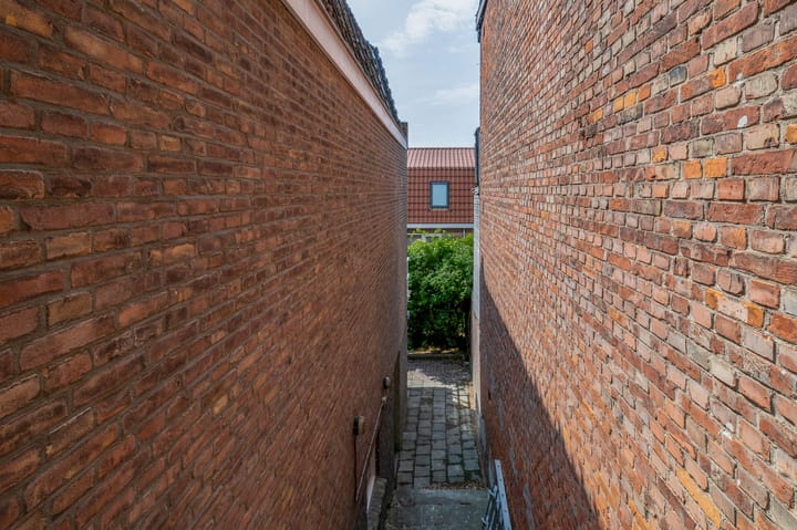 Photo 65 of Czarinastraat 38