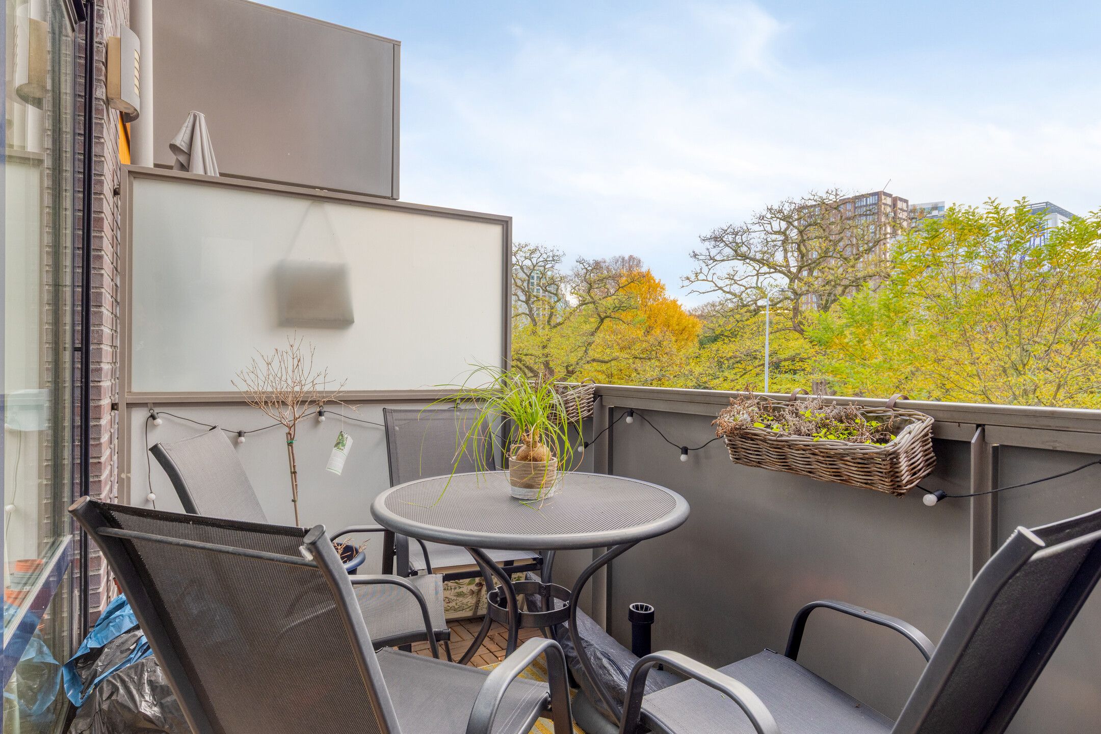 Photo 15 of Leeghwaterstraat 240