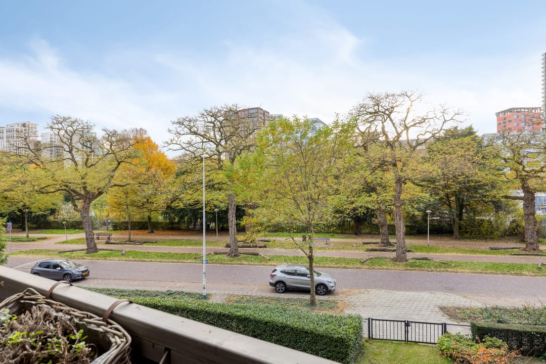 Photo 16 of Leeghwaterstraat 240