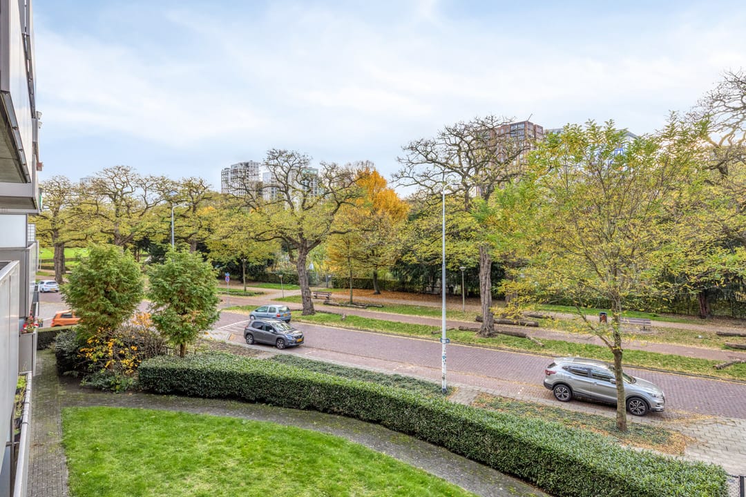 Photo 17 of Leeghwaterstraat 240