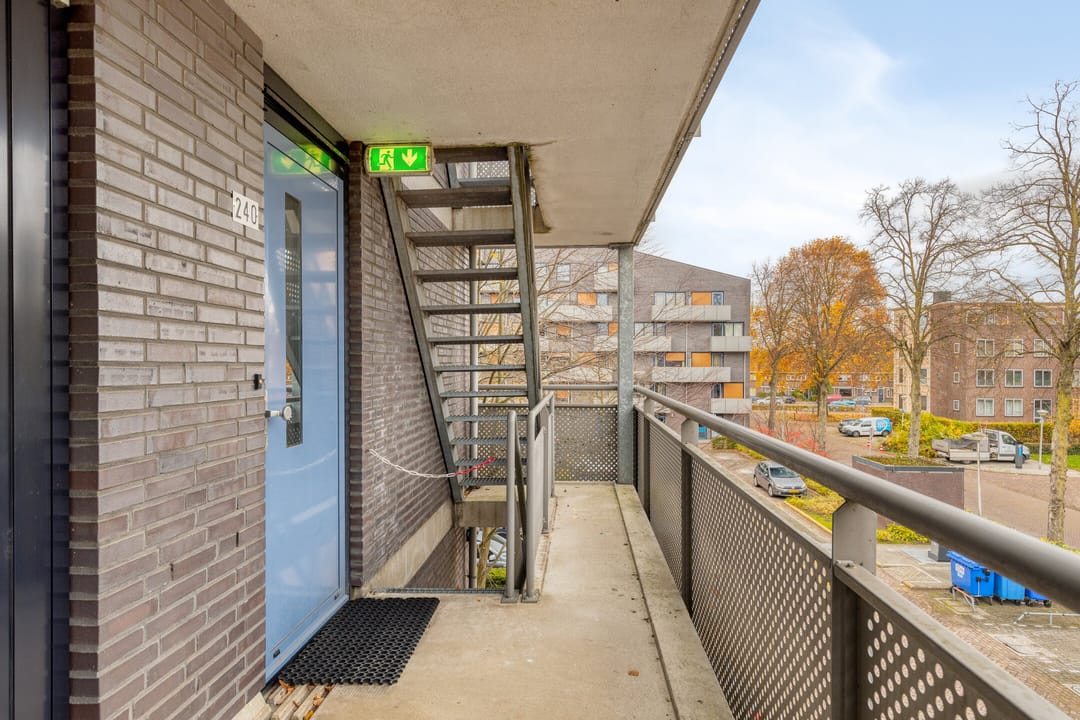 Photo 23 of Leeghwaterstraat 240