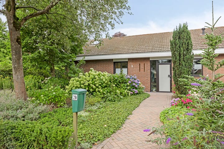 Photo 4 of Vogelwikke 20