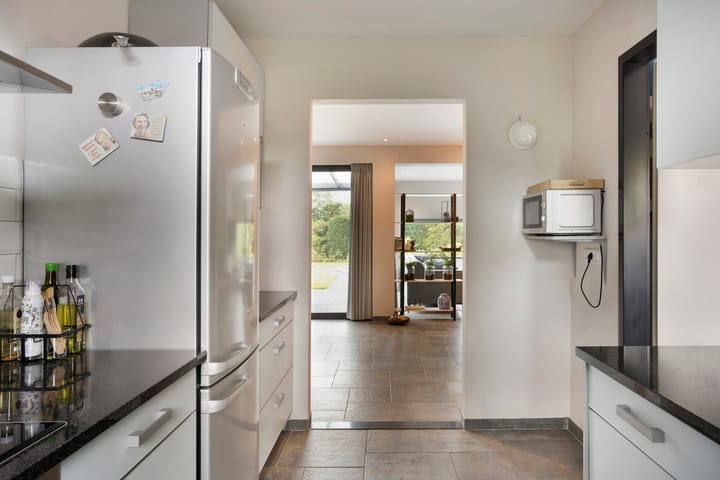 Photo 15 of Vogelwikke 20