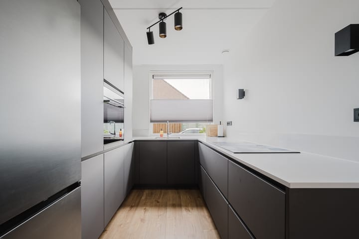 Photo 2 of P. Hellendaalstraat 14