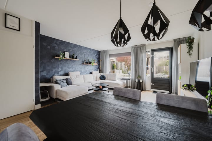 Photo 11 of P. Hellendaalstraat 14