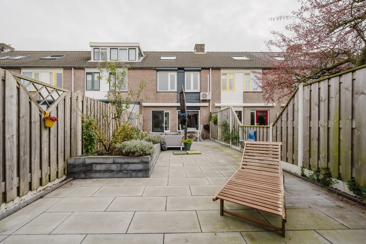 Photo 13 of P. Hellendaalstraat 14