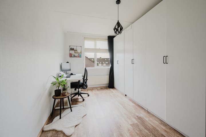 Photo 23 of P. Hellendaalstraat 14