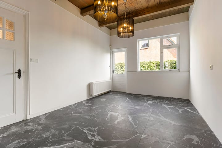 Photo 6 of Hoofdstraat 50