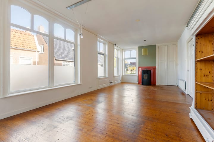 Photo 11 of Hoofdstraat 50