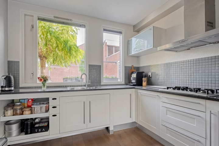 Photo 12 of Aletta Jacobshof 52