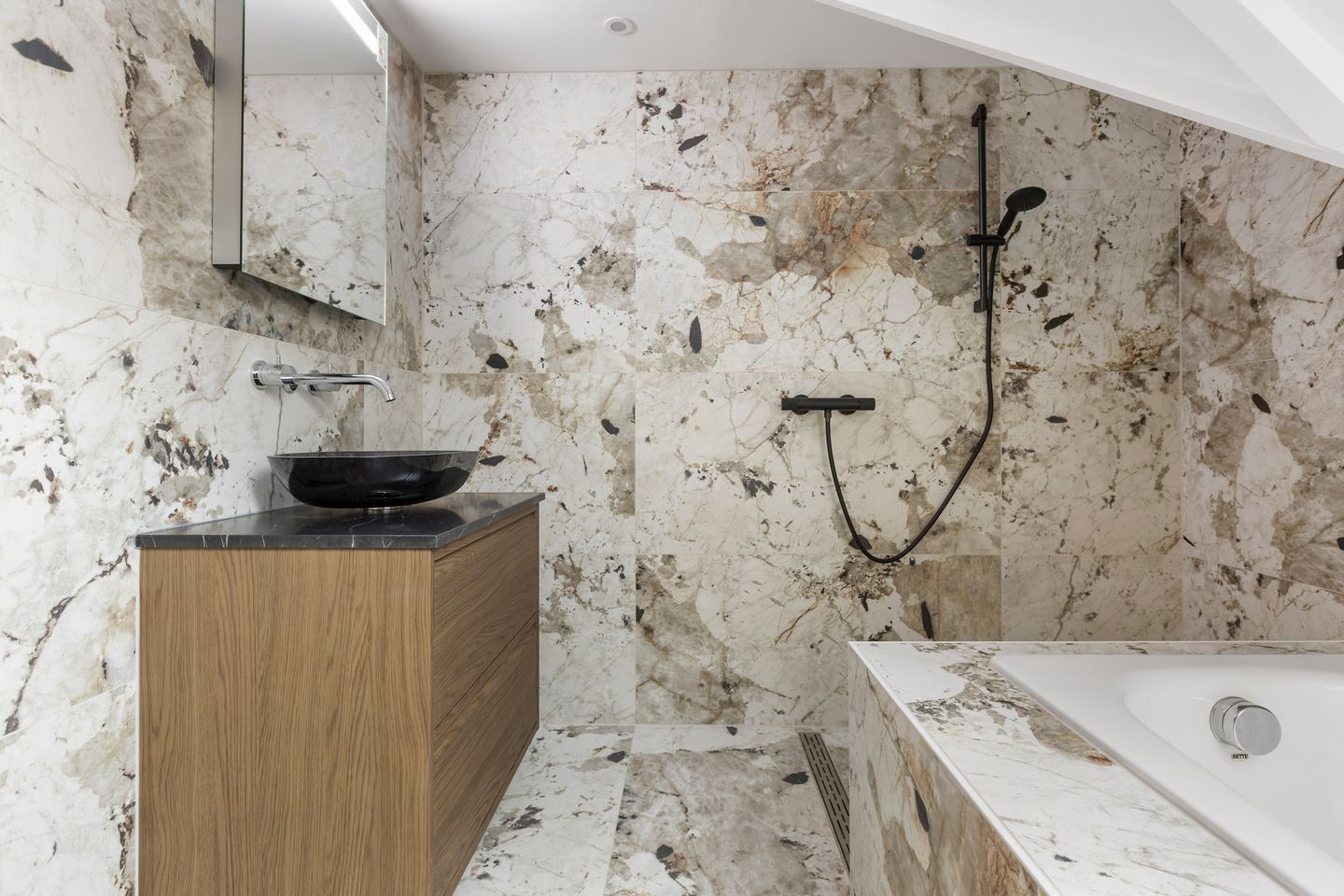 Photo 35 of Hoofdstraat 50