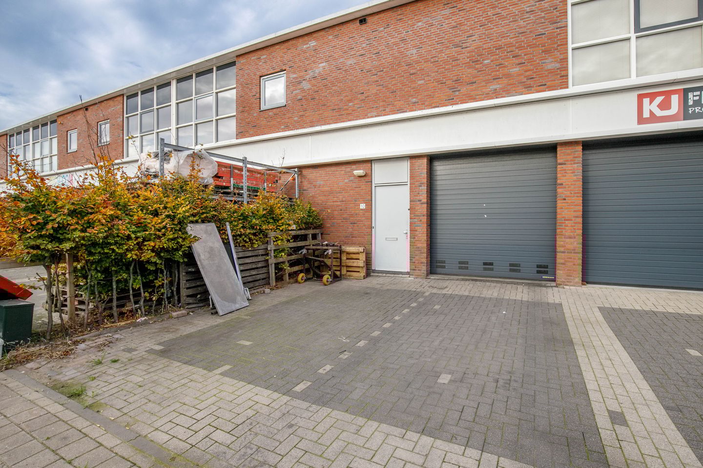 View photo 2 of Steenfabriekstraat 10