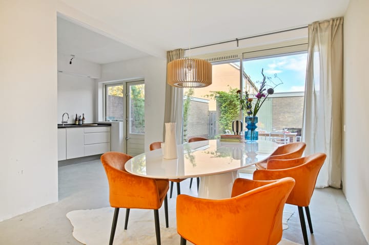 Photo 4 of Anna Paulownalaan 11