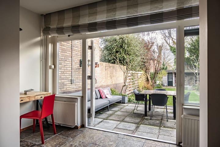 Photo 2 of Teding van Berkhoutlaan 41