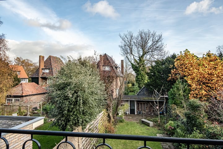 Photo 33 of Teding van Berkhoutlaan 41