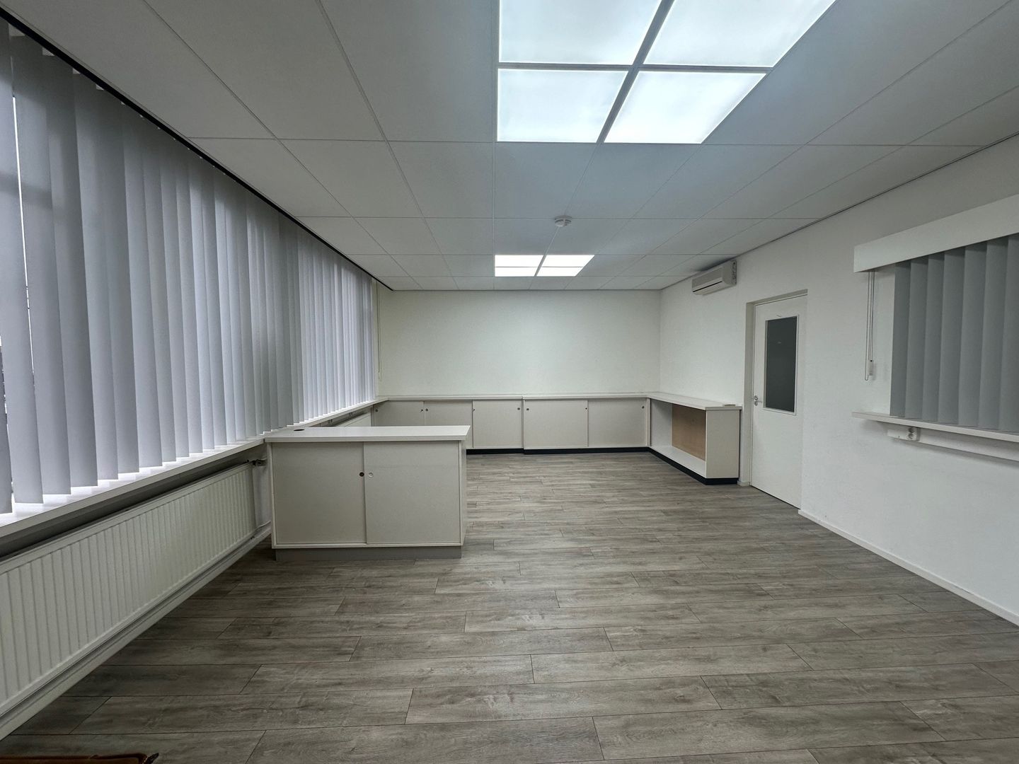 Bekijk foto 2 van Willem Rosestraat 3