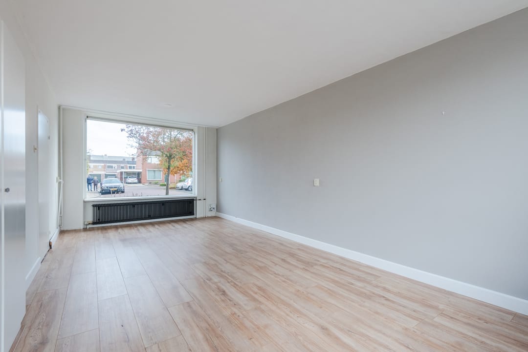 Photo 8 of Esschingstraat 17